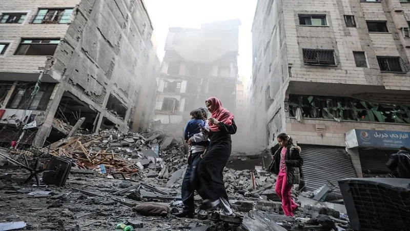 Ateşkesi ihlal eden İsrail, ramazan ayında da Gazze Şeridi'ni bombalamaya devam ediyor