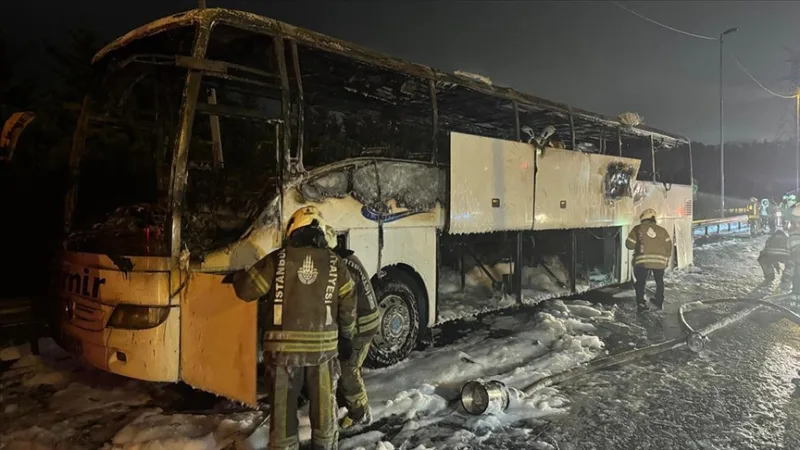 تم إخماد حريق اندلع في حافلة ركاب بين المدن أثناء سيرها في إسطنبول
