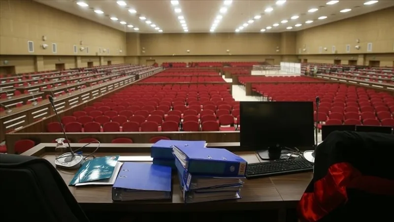 التحقيق بشأن تصوير جلسة محاكمة قضية 