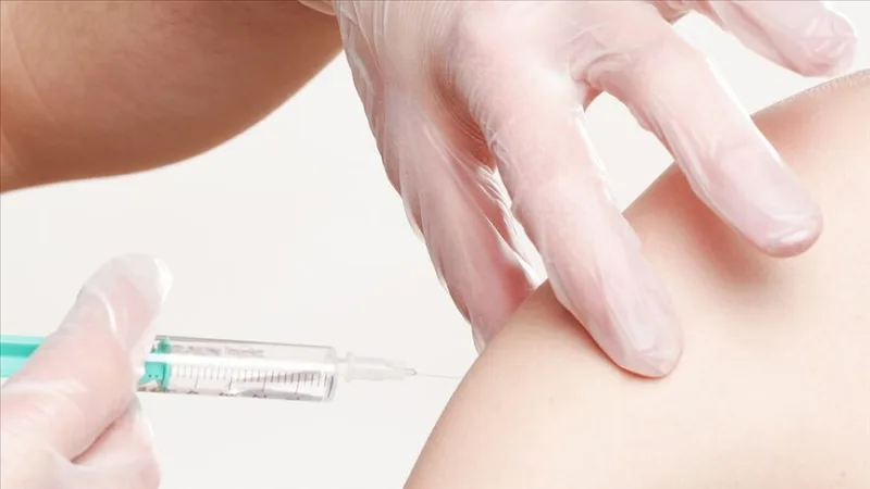 Trvalá ochrana proti alergii na pyl – „alergická vakcína“