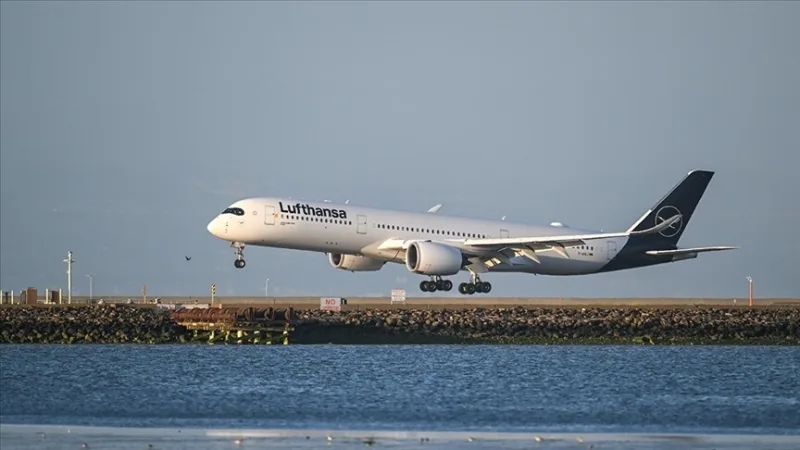 Lufthansa отменит 20 тысяч рейсов из-за кризиса с авиационным топливом
