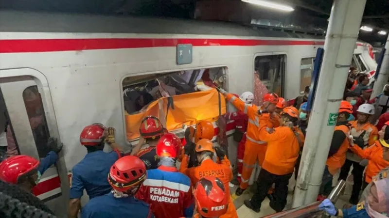 印度尼西亚发生火车事故，造成4人死亡，38人受伤